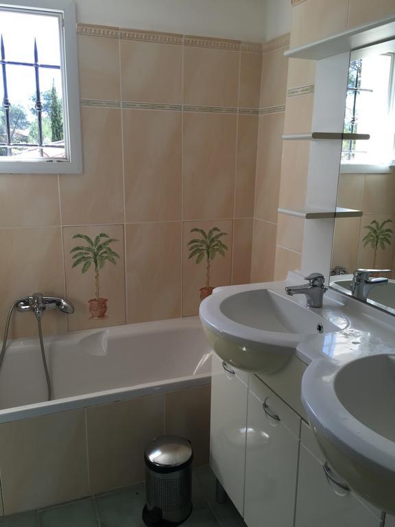 Belle A Raphael Dans Clos Prive Saint-Raphael (Var)