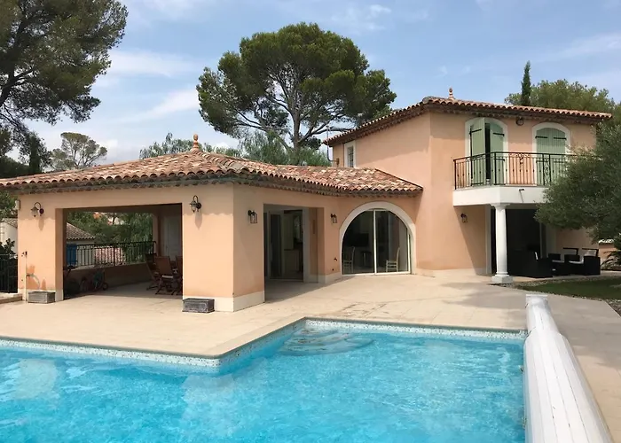 Belle Villa A Saint Raphael Dans Clos Prive