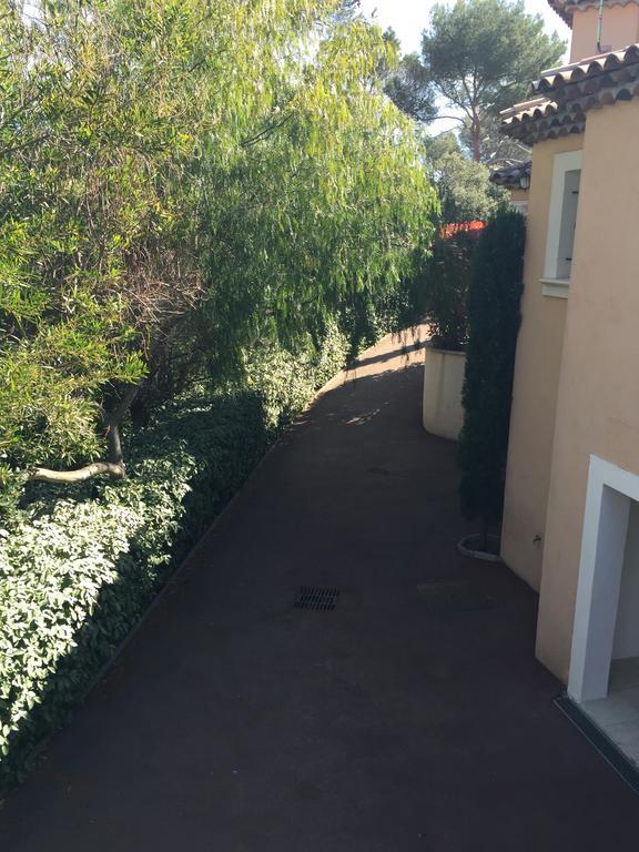 Belle A Raphael Dans Clos Prive * Saint-Raphael (Var)